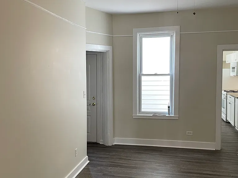 624 Edmond St — Photo 5