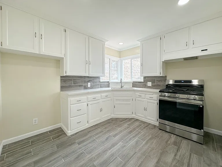 4520 Marine Ave — Photo 6
