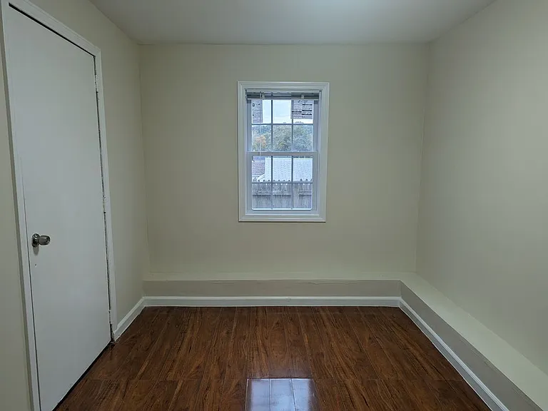 33 Hallock St — Photo 33