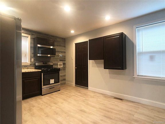 5th image of 1605 Minefee St