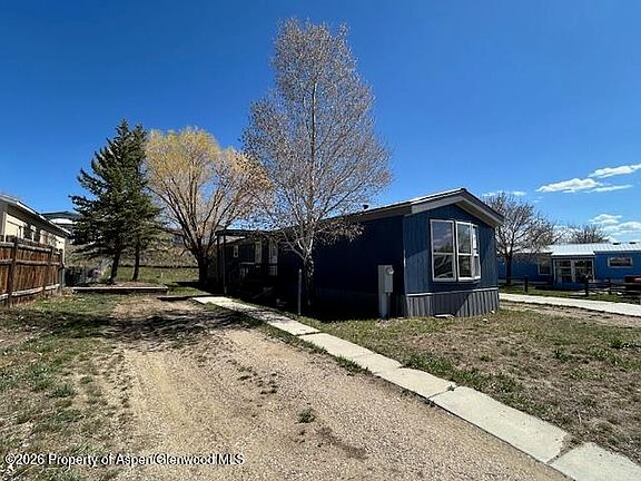 2nd image of 1123 Sequoia Ave