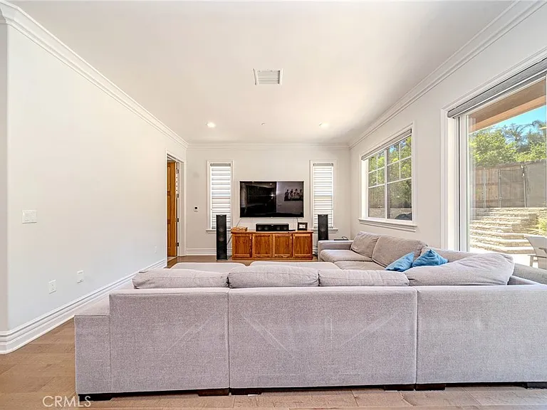 1217 Olive La Canada — Photo 9