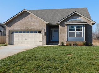 12 Hazelwood Ct, Clarksville, TN 37042