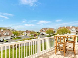 67 Maidstone Ln, Riverhead, NY 11901