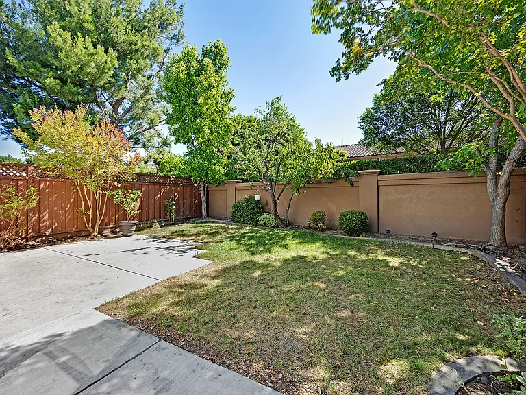 3218 W Las Positas Blvd — Photo 22