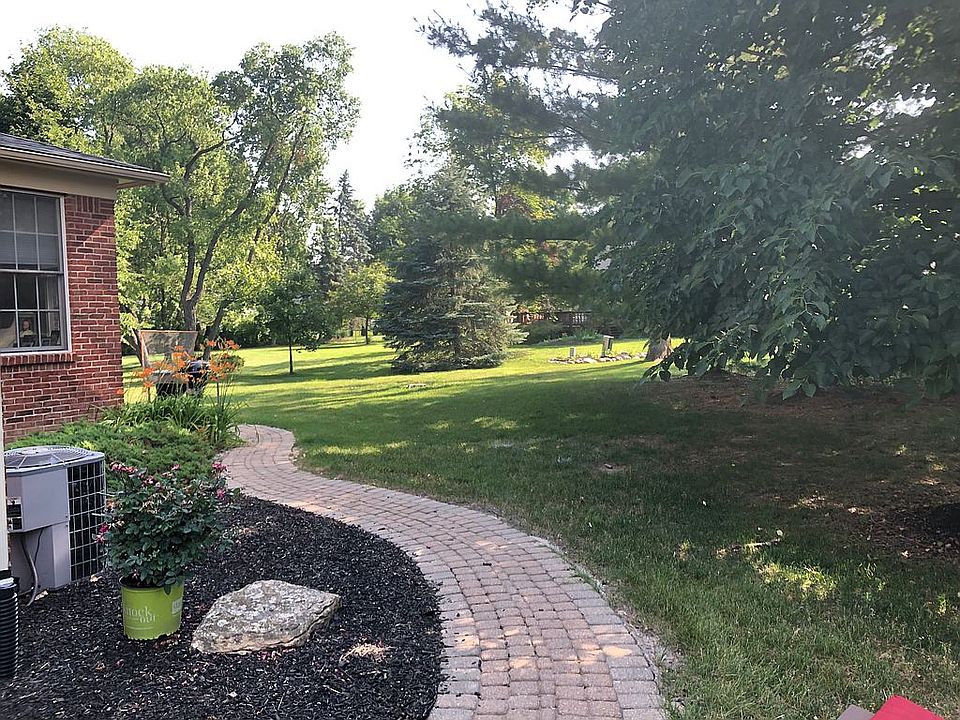 2nd image of 24482 Myrtle Ct