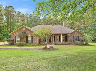 5256 Learned Rd, Raymond, MS 39154