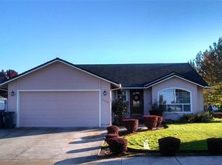 1102 Gatepark Dr, Central Point, OR 97502