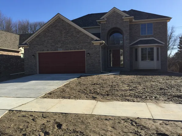 22262 Brywood Ct, Clinton Township, MI 48036