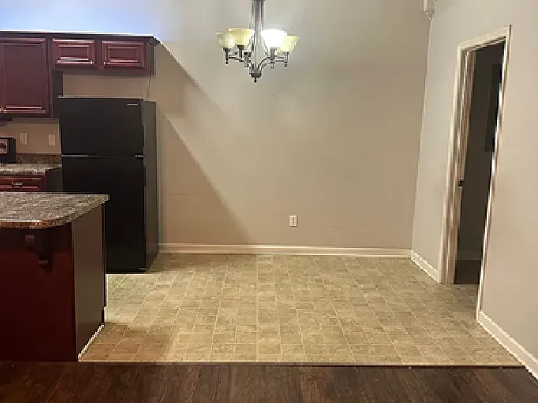 141 Danbury Ln — Photo 2