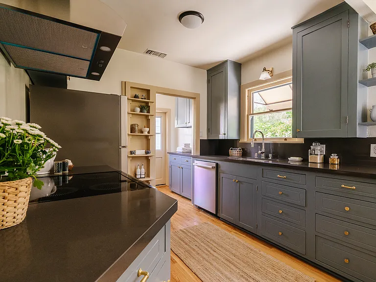 689 E Woodbury Rd — Photo 10