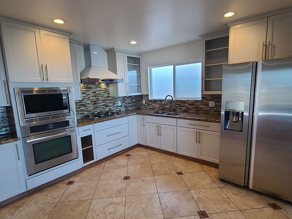 1st image of 246 Alta Vista Way