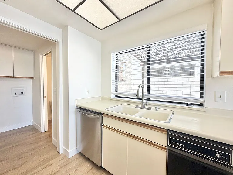 28200 Landau Blvd #2 — Photo 9