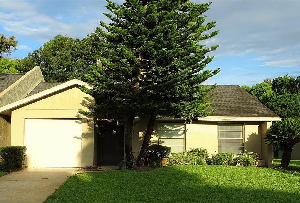 1st image of 47 FAIRWAY DRIVE #4C
