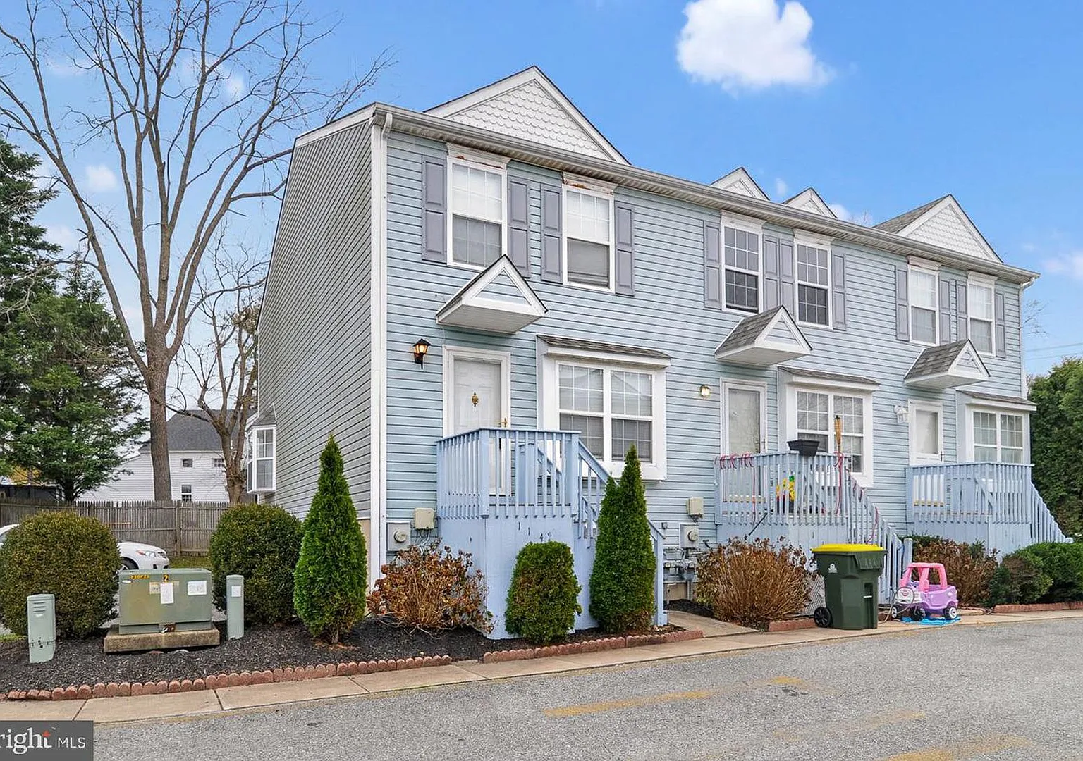 Beautiful Townhome 114 Gateway Drive Unit 009 Newark, DE 19711 — Photo 1