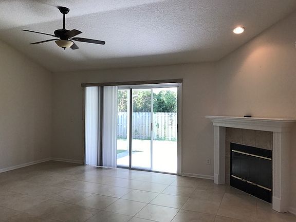 5th image of 2240 Blackstone Way