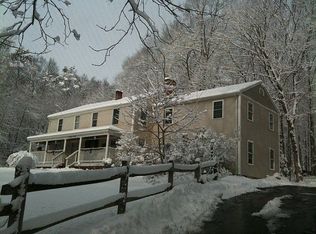 20 Ledgewood Dr, North Branford, CT 06471