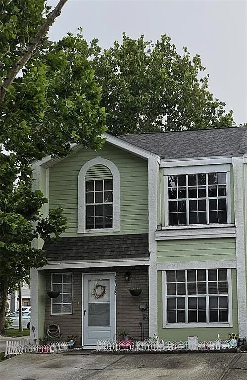 3 bed, 2.5 bath, 1190 sqft, $1,950 — Photo 1