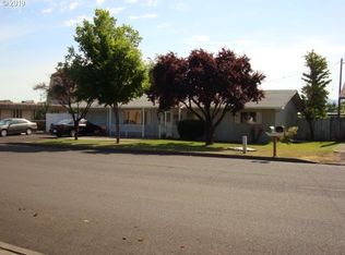 1216 N Elizabeth St, Milton Freewater, OR 97862