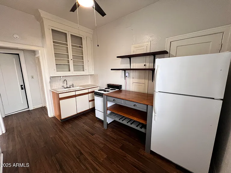 902 E Palm Ln #6 — Photo 4