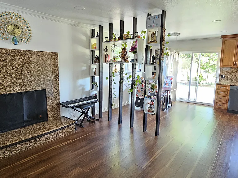 5322 Lilac Ave — Photo 3