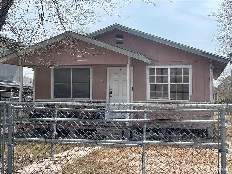 2nd image of 803 Ebony St