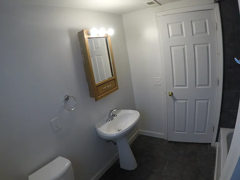 550 S Main St #2 — Photo 3
