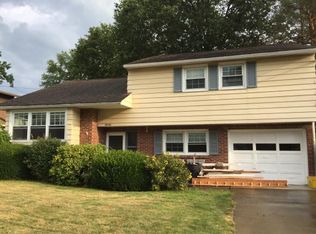 3606 Scribner Dr, Endwell, NY
