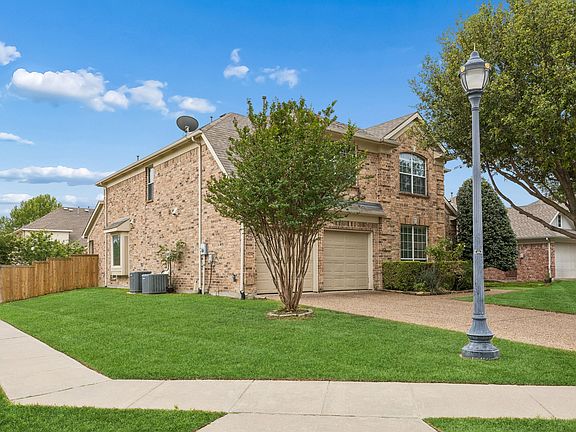 2nd image of 15265 Brooks Ln