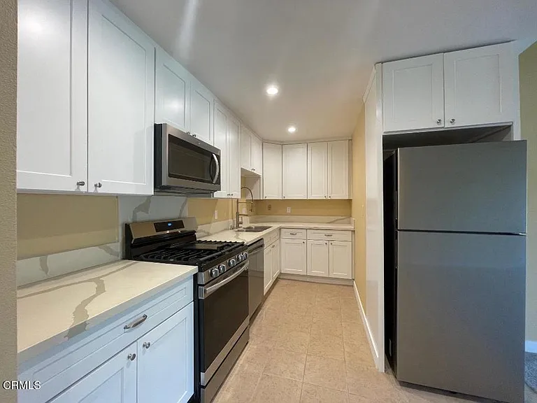 618 Sunfish Way — Photo 12