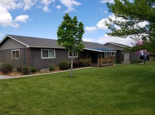 41 S Barn Rd, Wamic, OR 97063