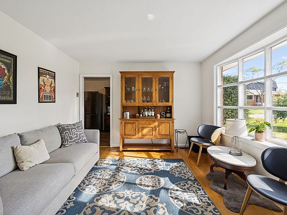 5th image of 403 Basswood Ave