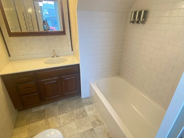 223 W Main St — Photo 10
