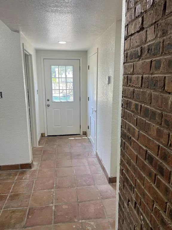 210 Cates Street — Photo 3