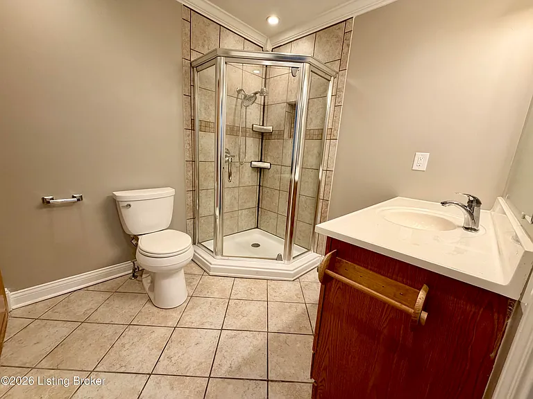 703 Victoria Ct — Photo 8
