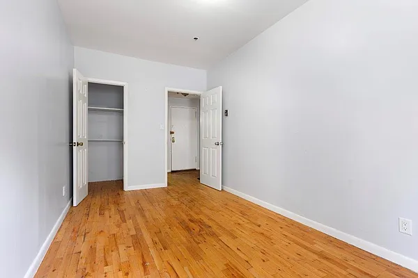 Rented by Sterling Property Solutions Inc. | media 8