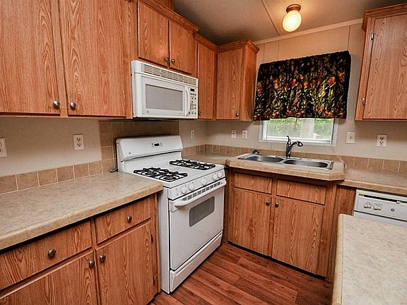 2nd image of 24706 Pine Dr
