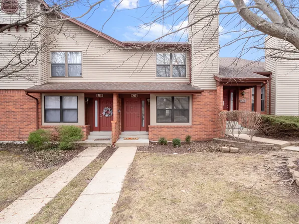 707 Forest Trace Dr, Chesterfield, MO