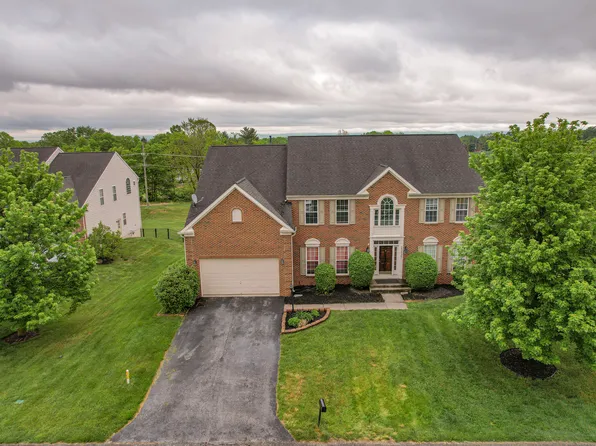 13827 Exeter Ct, Hagerstown, MD 21742