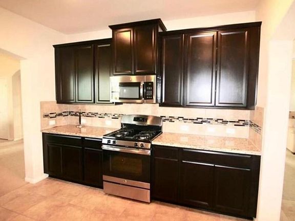 2nd image of 2227 Leonetti Ln