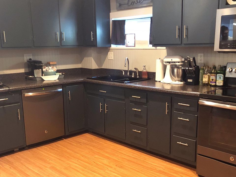 1st image of 435 Willowbank St #1