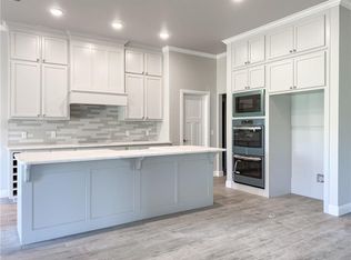 15921 Meadow Rue Ln, Edmond, OK 73013