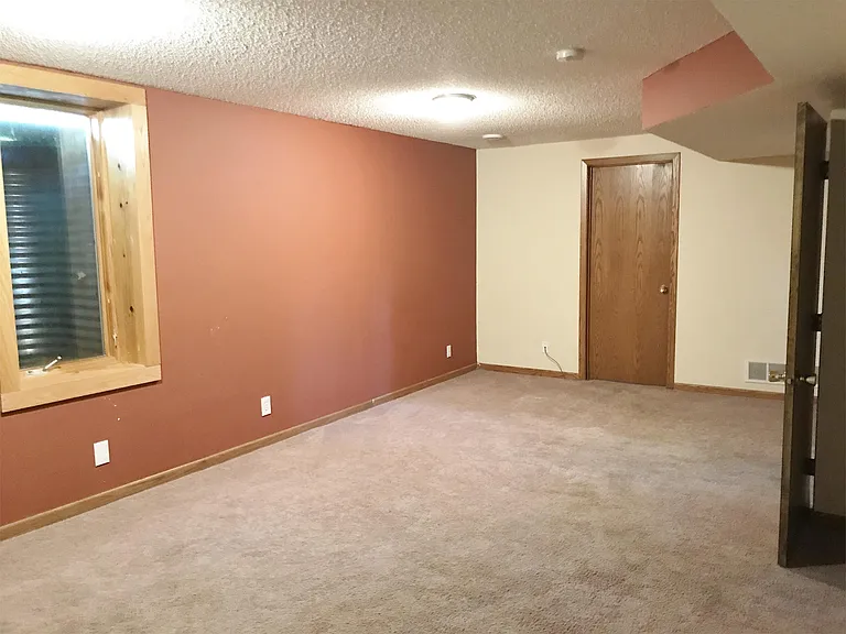 17399 Barberry Cir — Photo 15