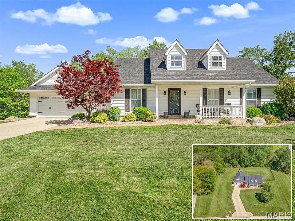 1st image of 5483 White Oak Dr