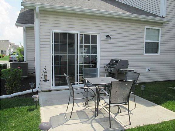 3rd image of 9686 Calamus Dr