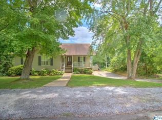 1229 Carlisle Ave, Guntersville, AL 35976