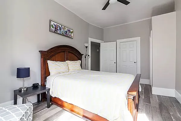 Rented by Compass | media 7