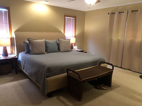 Master Bedroom - Main level