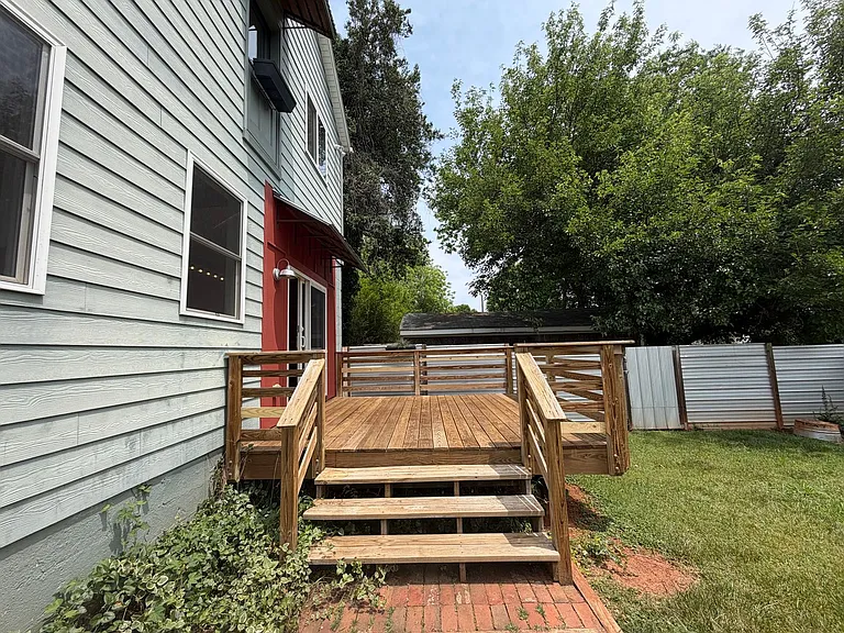 1500 Meridian St — Photo 24