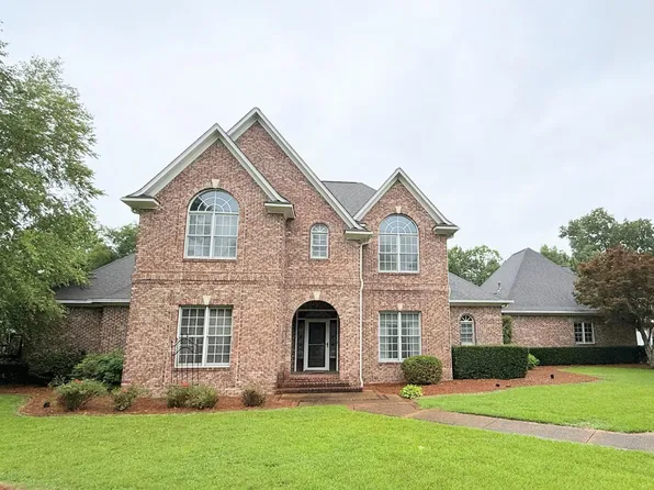 1587 Larkspur Cir, Tupelo, MS 38801